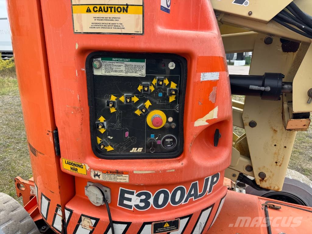 JLG E 300 AJ Knikarmhoogwerkers