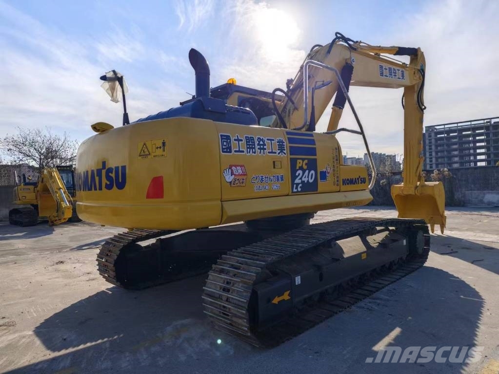 Komatsu PC 240-8 Верижен екскаватор