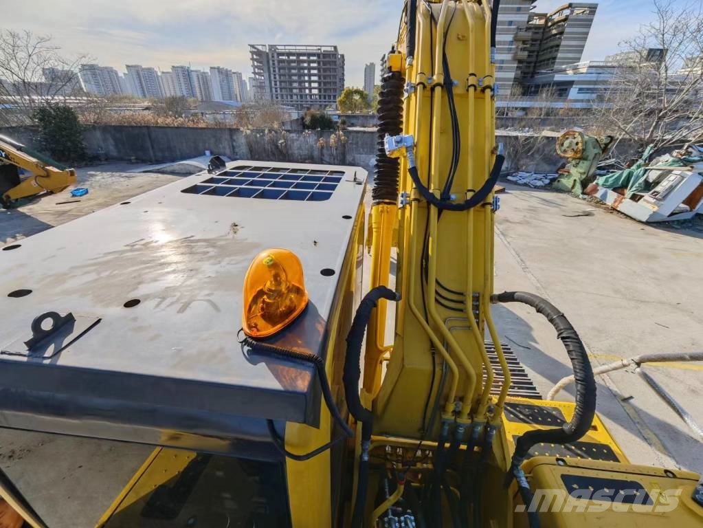 Komatsu PC 240-8 Верижен екскаватор