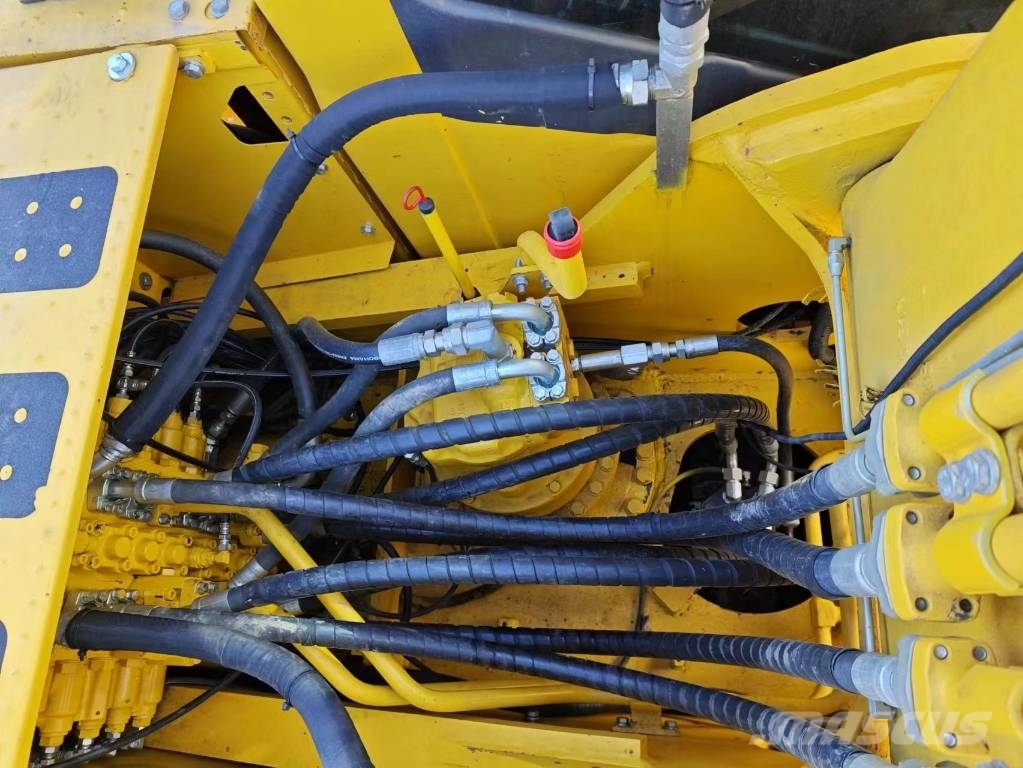 Komatsu PC 240-8 Верижен екскаватор