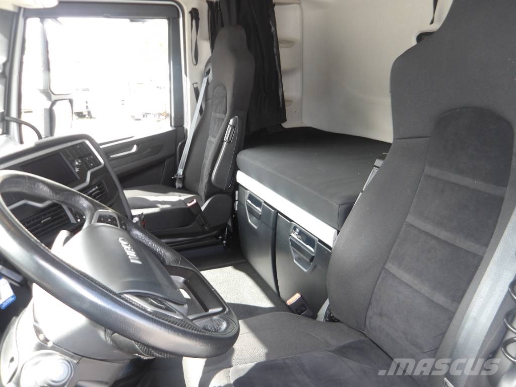 Iveco S-Way AS440S49 E6 TY Naudoti vilkikai