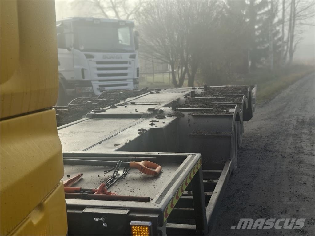 Sisu E 12 440 Kamioni za prevoz šumarskih mašina
