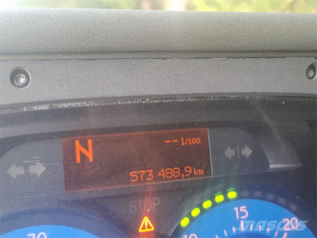 Sisu E 12 440 Kamioni za prevoz šumarskih mašina