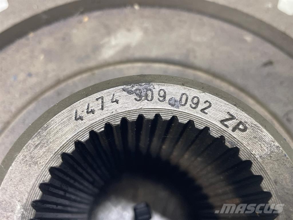 Liebherr L551-7619006-Disc carrier/Lamellentraeger 轴