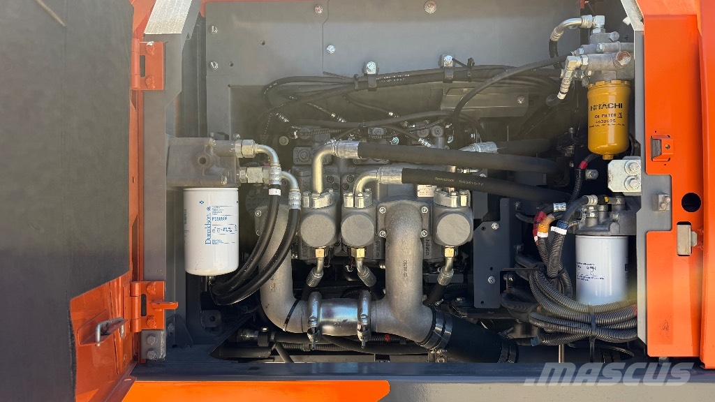 Hitachi ZX 210 LC-6 Rupsgraafmachines