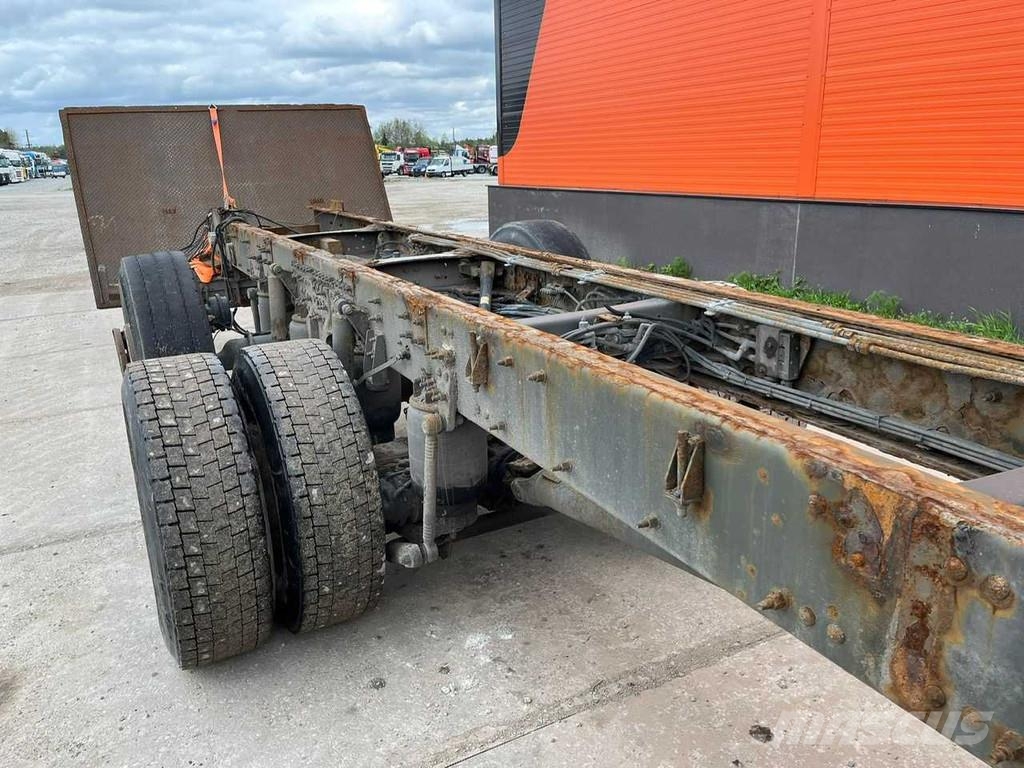 Volvo FM 9 300 6x2 CHASSIS L=8779 mm Kamioni-šasije