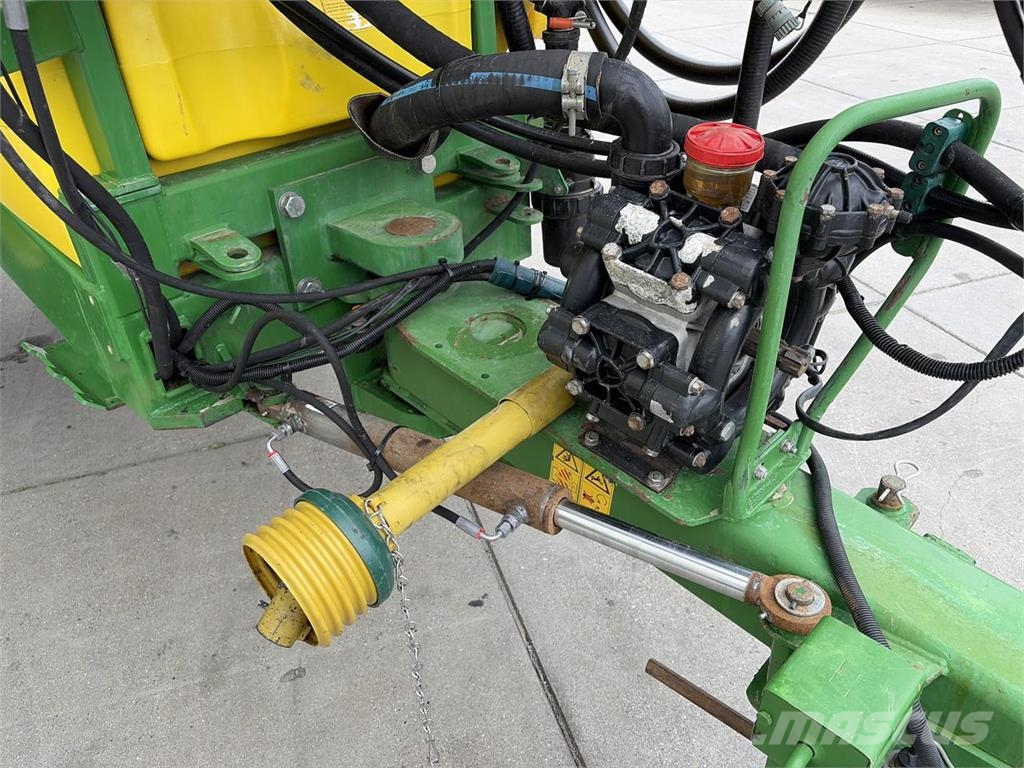 John Deere 840 Veldspuit Ρυμουλκούμενα ψεκαστικά