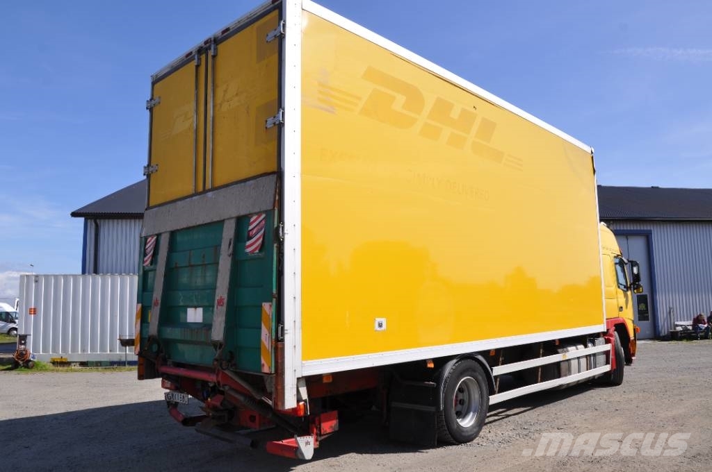 Volvo FM-340 4*2 Camiões de caixa fechada