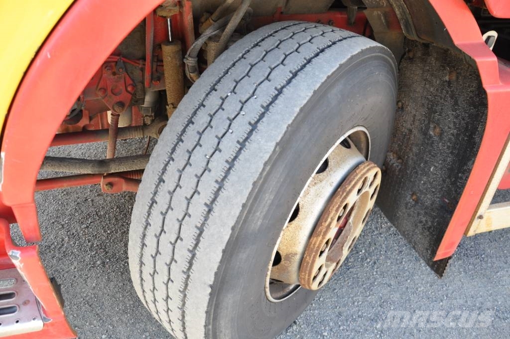 Volvo FM-340 4*2 Camiões de caixa fechada