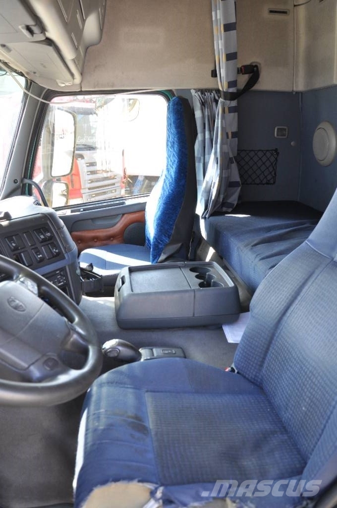 Volvo FM-340 4*2 Camiões de caixa fechada