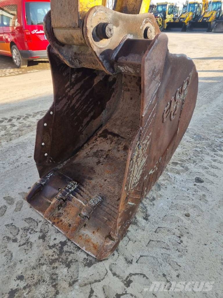JCB JS 130 W Escavadoras de rodas