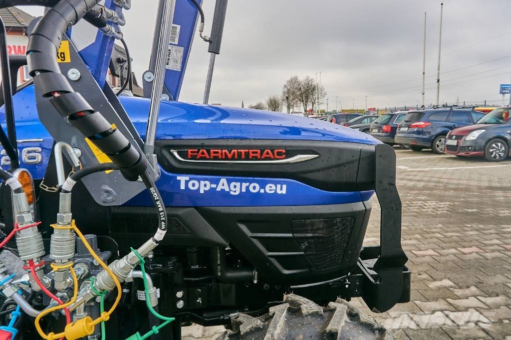Farmtrac FT 26 4WD / 25 HP + front loader MF T812/2 الجرارات