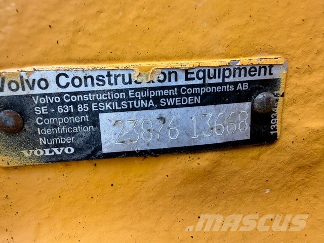 Volvo L 220 F USED FRONT AXLES Осі