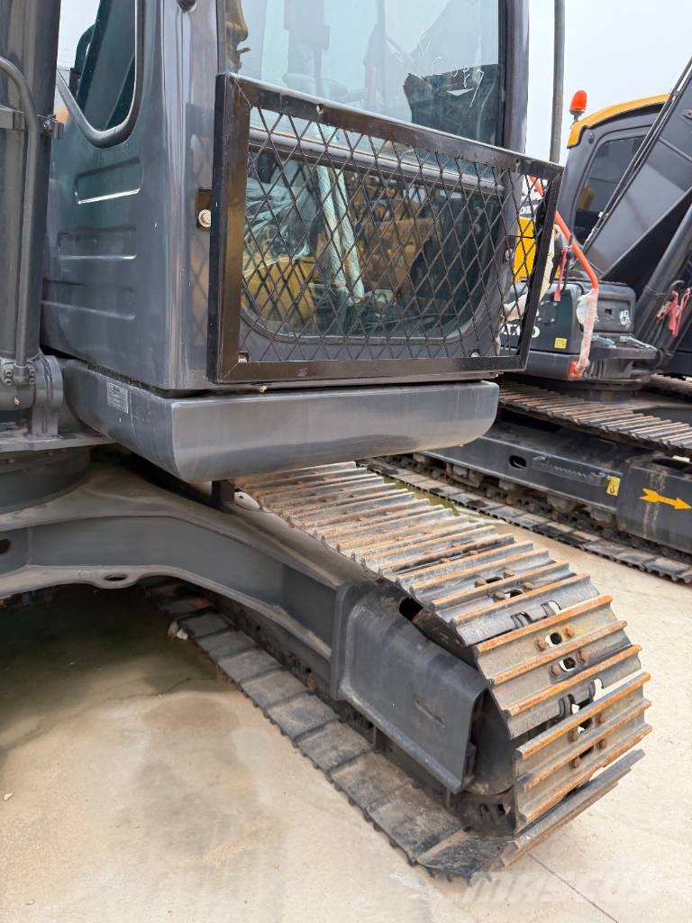 Kobelco SK 140 Source factory Raupenbagger