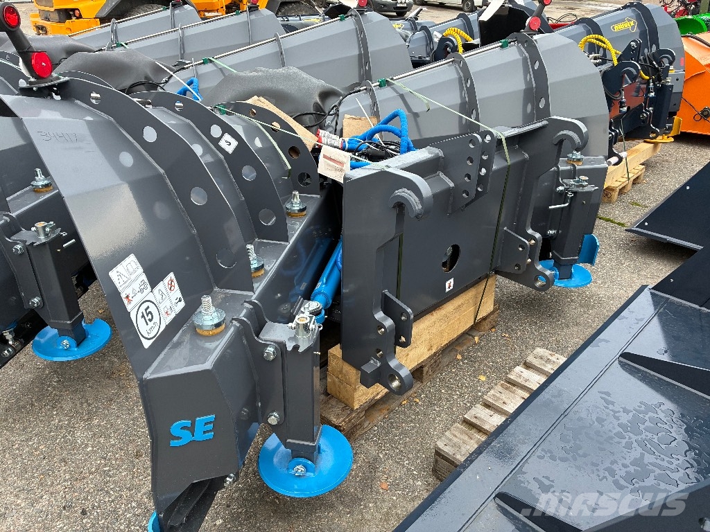 SE Equipment  Vikplog 3200mm St BM/3 Punkt Sniega traktori