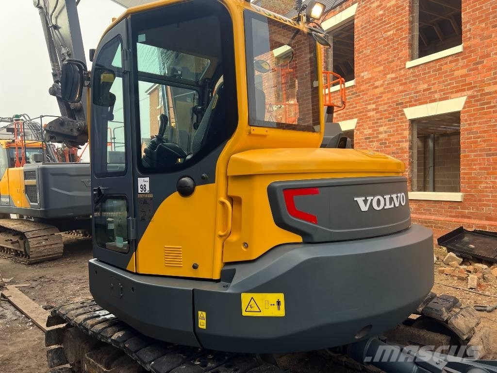 Volvo ECR 88 D Paletli ekskavatörler