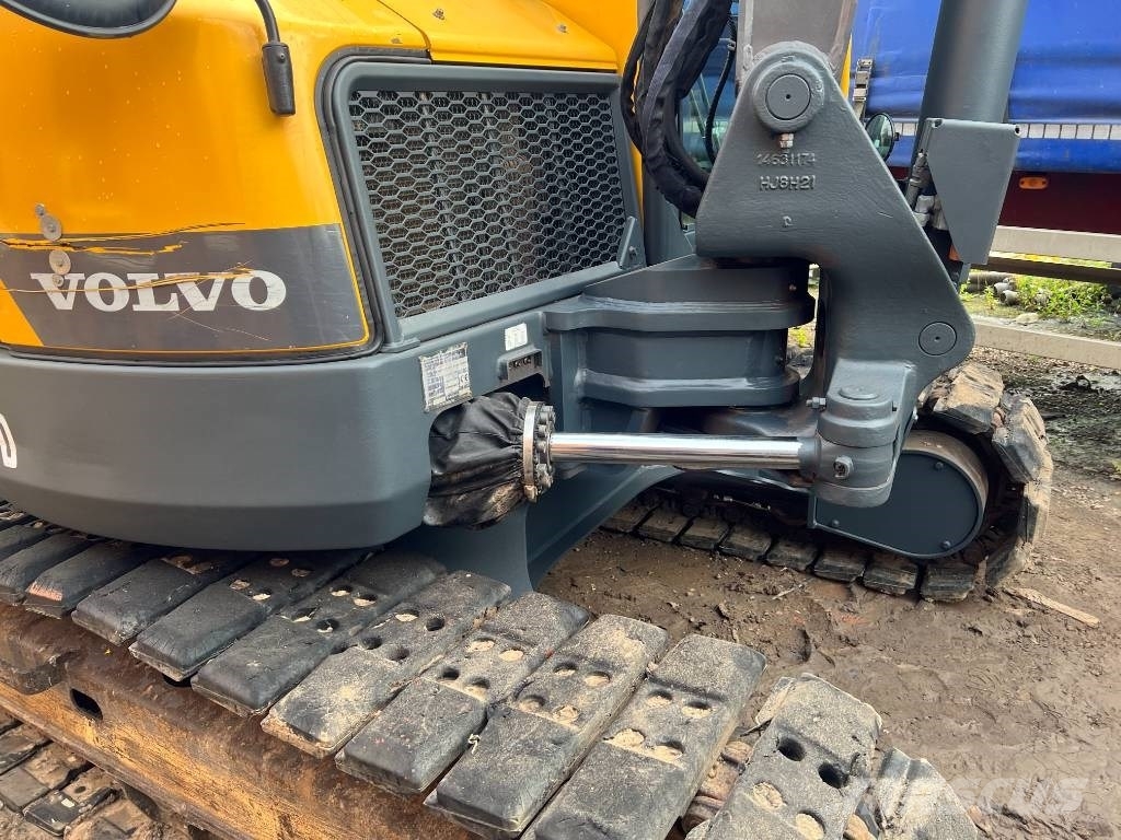 Volvo ECR 88 D Paletli ekskavatörler