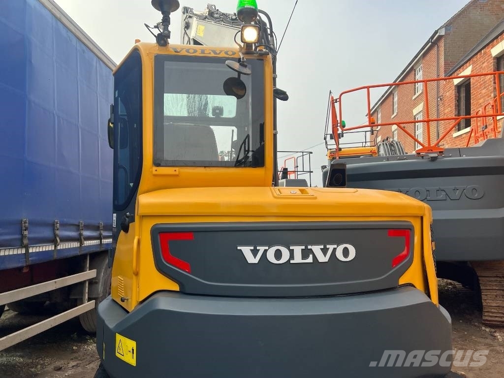 Volvo ECR 88 D Paletli ekskavatörler