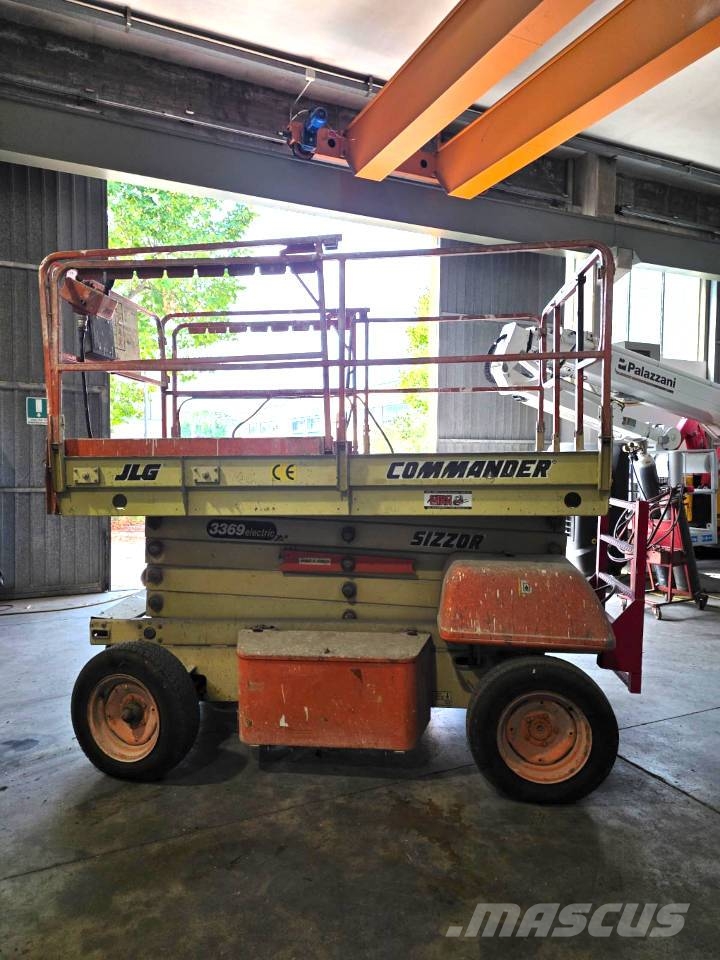 JLG 3369 Šķerveida pacēlāji