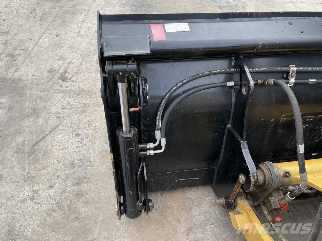 CAT 908M Φορτωτές με λάστιχα (Τροχοφόροι)