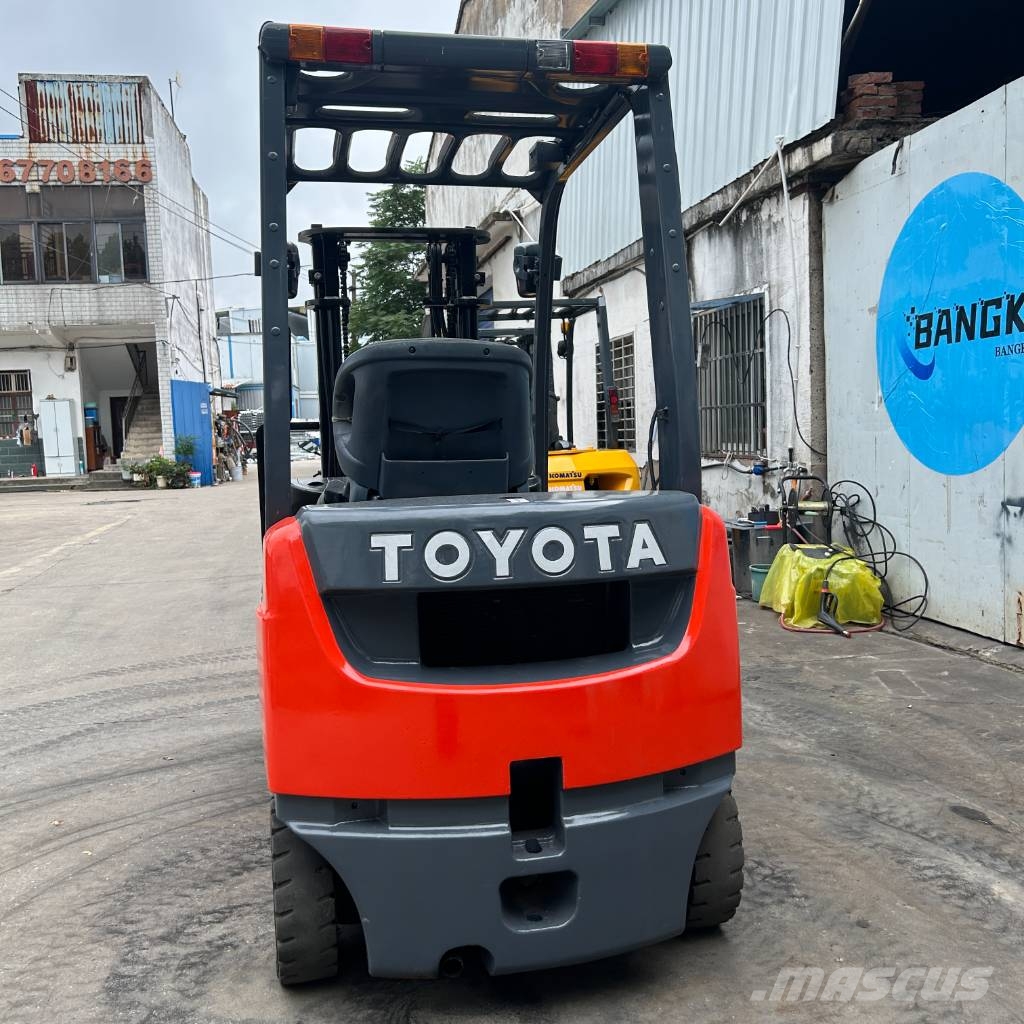 Toyota 8FDN20 柴油卡車