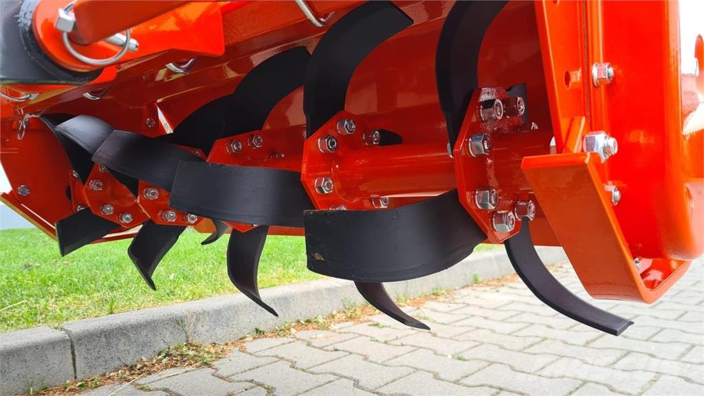 Kubota SA 125 by Sicma ماكينات وملحقات زراعة أخرى