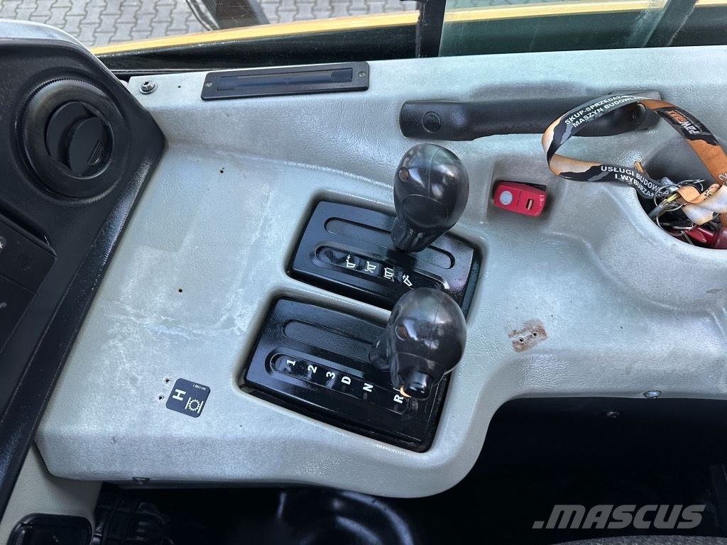CAT VOLVO BELL 730 Dumper - Knickgelenk