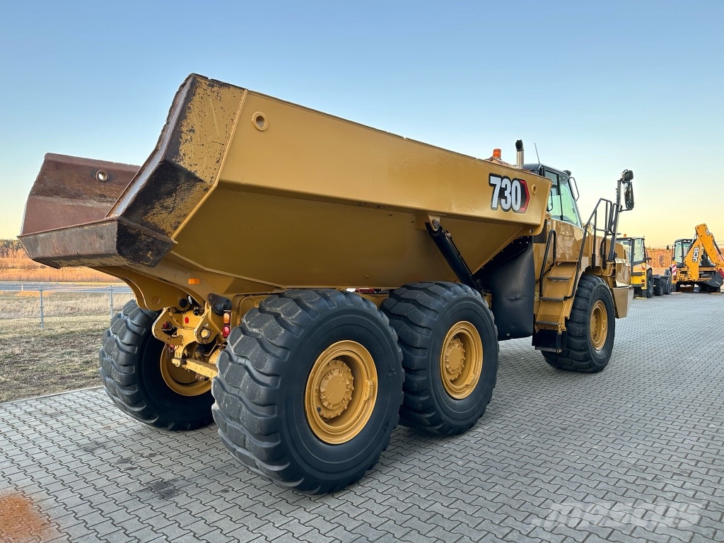 CAT VOLVO BELL 730 Dumper - Knickgelenk