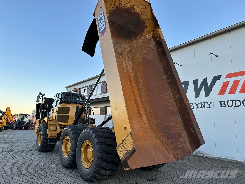 CAT VOLVO BELL 730 Dumper - Knickgelenk