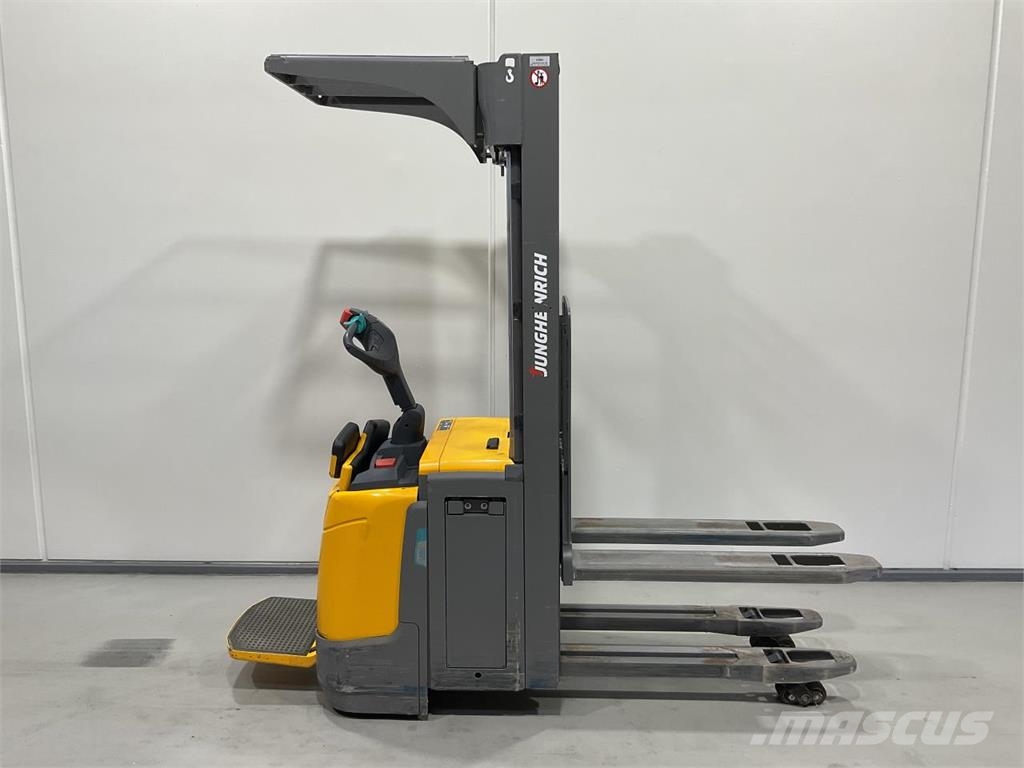Jungheinrich ERC 216Z Platvormiga virnastajad