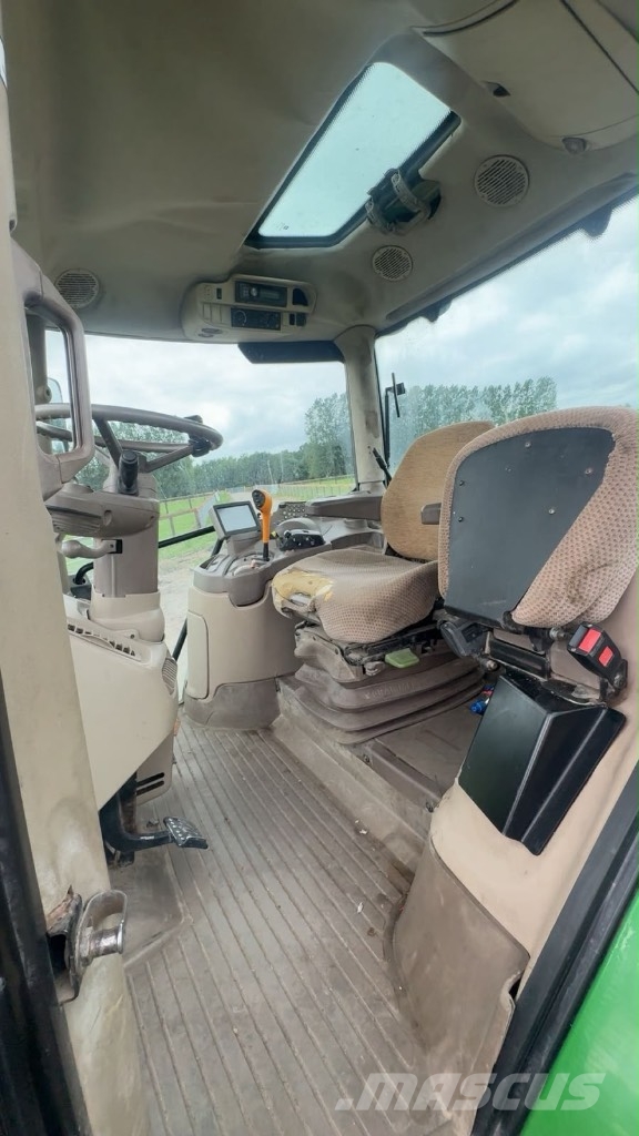 John Deere 6150 R الجرارات