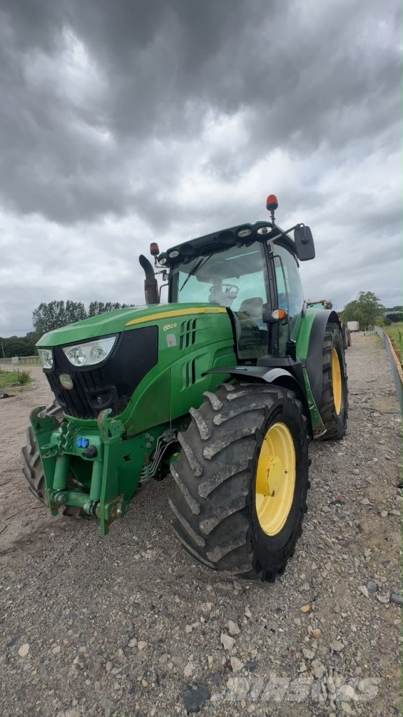 John Deere 6150 R الجرارات