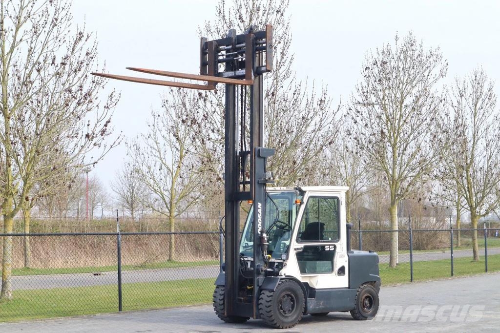 Doosan D55C-5 | 5500 KG | SIDESHIFT | POSITIONERS Diiseltõstukid