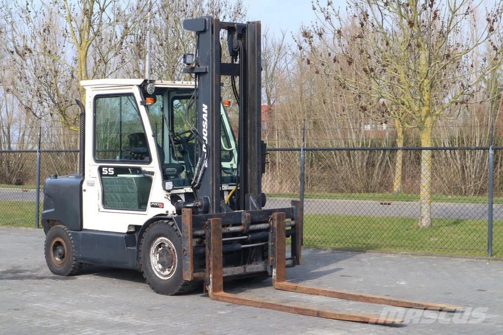 Doosan D55C-5 | 5500 KG | SIDESHIFT | POSITIONERS Diiseltõstukid
