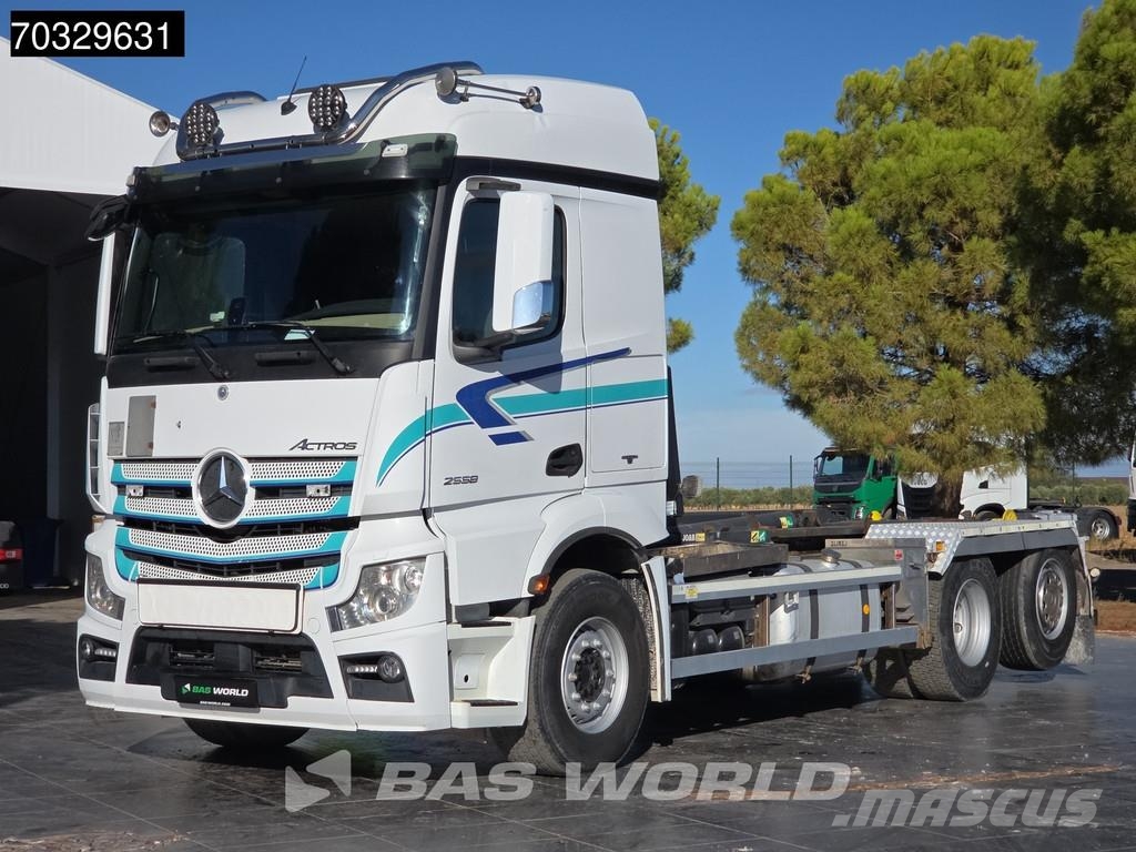 Mercedes-Benz Actros 2558 Actros 6X2 JOAB L20-5600 AA sistema po Camiones elevadores de gancho