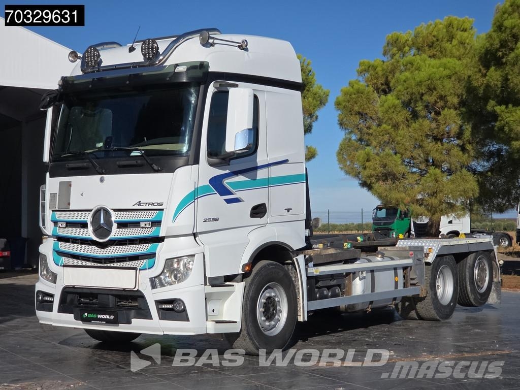Mercedes-Benz Actros 2558 Actros 6X2 JOAB L20-5600 AA sistema po Camion ampliroll