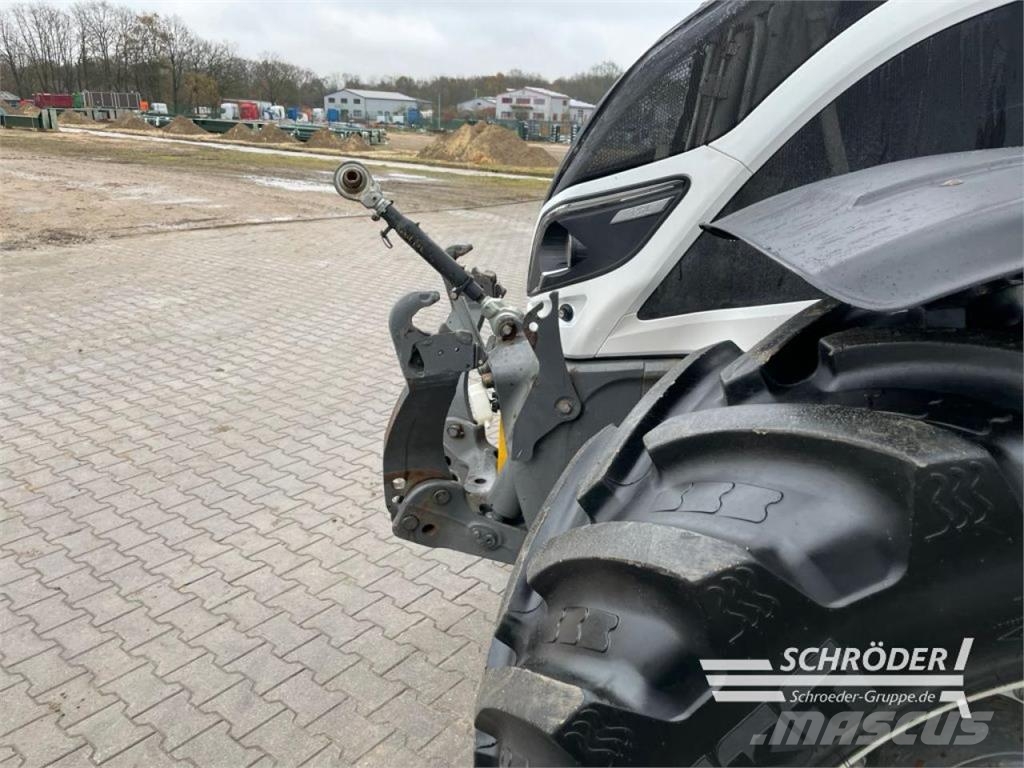 Valtra T 174 ED SMARTTOUCH | RTK | UNLIMITED Tractores