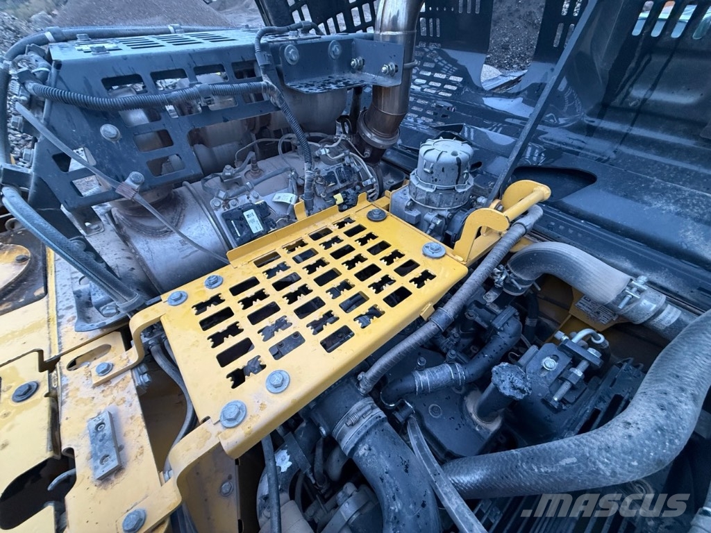 Komatsu PC 240 NLC Εκσκαφείς με ερπύστριες