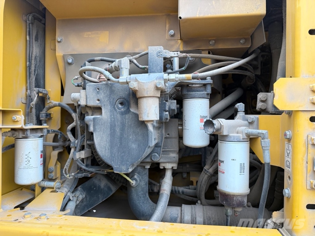 Komatsu PC 240 NLC Εκσκαφείς με ερπύστριες