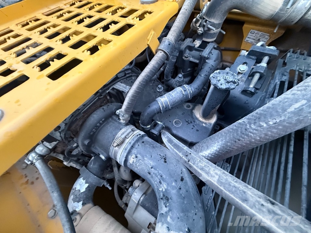 Komatsu PC 240 NLC Εκσκαφείς με ερπύστριες