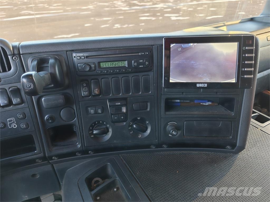 Scania P 230 탑차 트럭