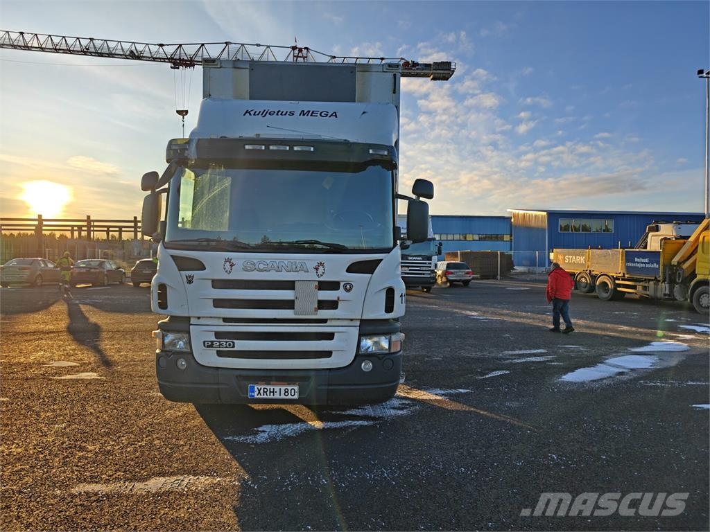 Scania P 230 탑차 트럭