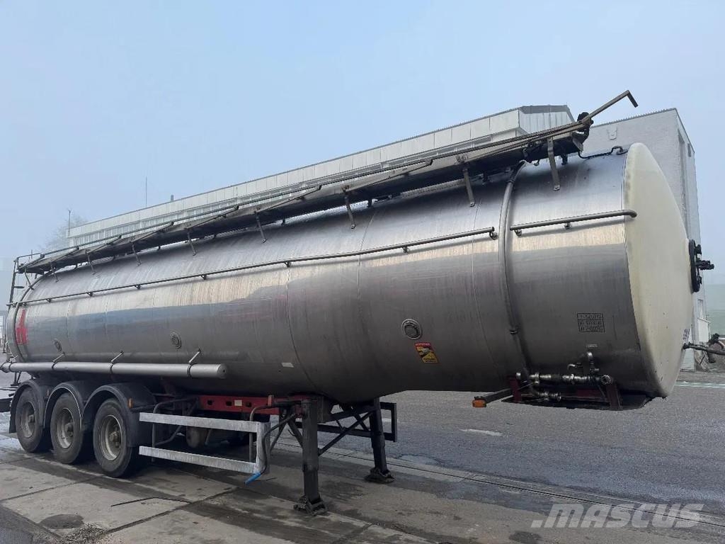Magyar UOPLYST 3 AXLE - BPW - 3 COMPARTIMENTS Semirremolques cisterna
