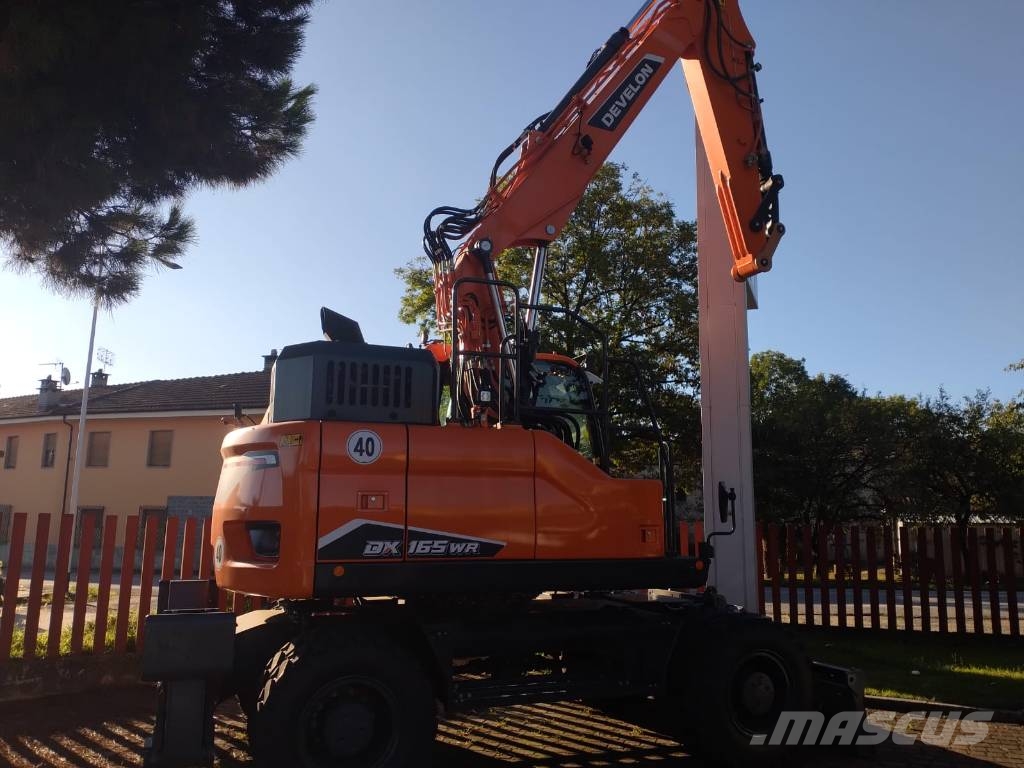 Develon DX 165 WR-7 Wielgraafmachines