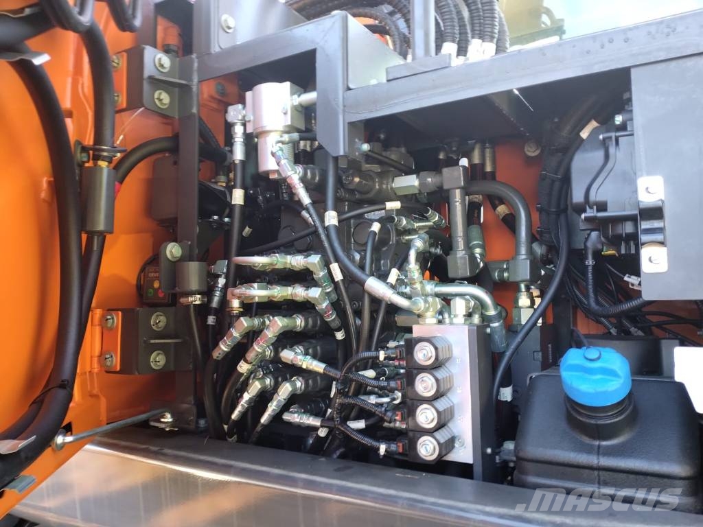 Develon DX 165 WR-7 Wielgraafmachines