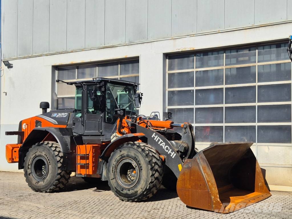 Hitachi ZW 220-7 Iekrāvēji uz riteņiem