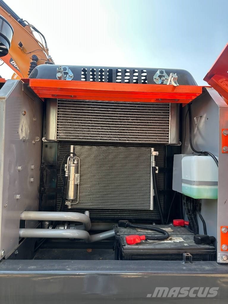 Hitachi ZX 200 Raupenbagger