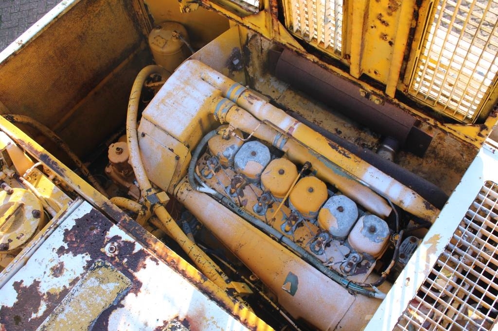 Liebherr R 942 Mašine za zabijanje stubova