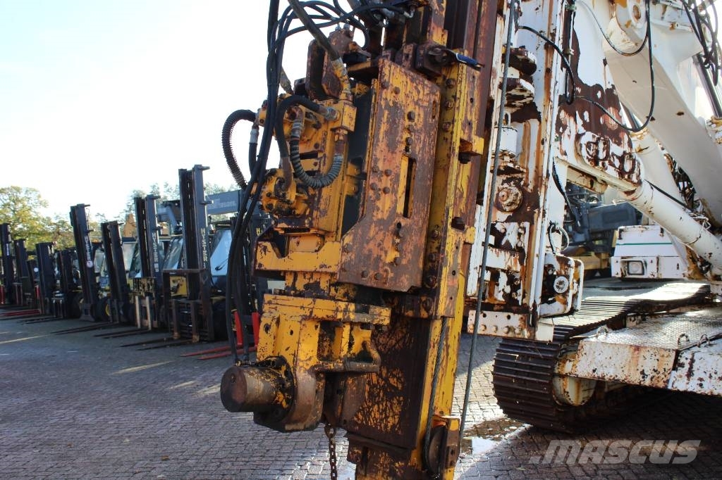 Liebherr R 942 Mašine za zabijanje stubova