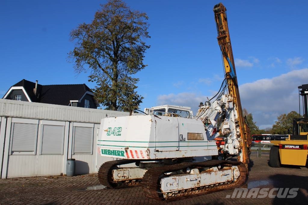 Liebherr R 942 Mašine za zabijanje stubova